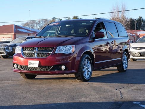 Used 2020 Dodge Grand Caravan SXT w/ Rear Park Assist Package image 7