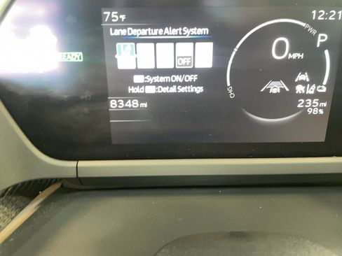 Used 2023 Toyota bZ4X AWD image 18