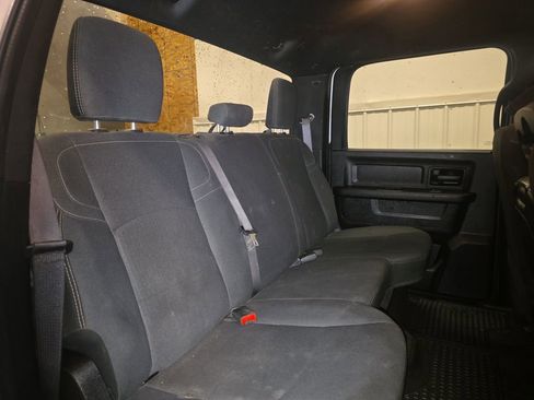 Used 2021 RAM 2500 Tradesman w/ Chrome Appearance Group AWD/4WD image 32