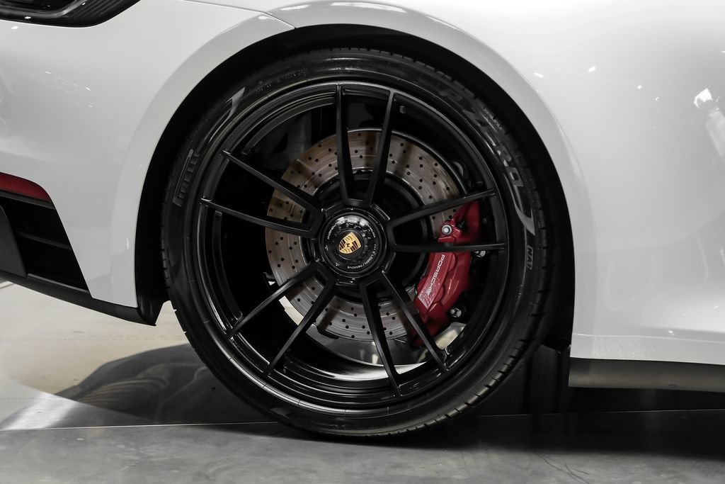Used 2024 Porsche 911 Carrera GTS RWD image 43