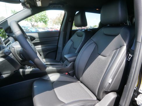 New 2026 Jeep Compass Latitude AWD/4WD image 5