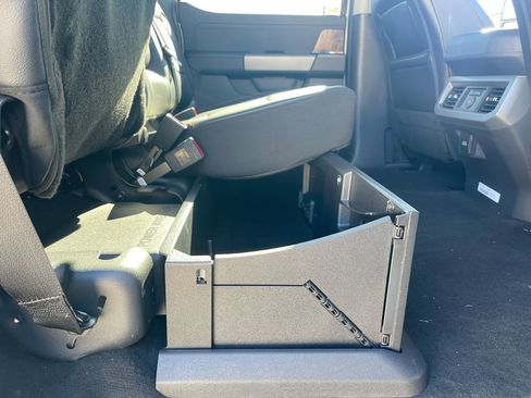 New 2026 Ford F250 Lariat w/ FX4 Off-Road Package image 25