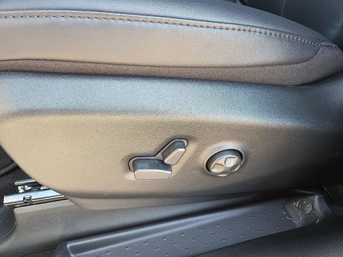 New 2026 Chrysler Pacifica Select image 15