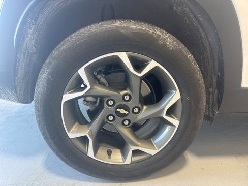 Used 2024 Chevrolet Trax LT image 6