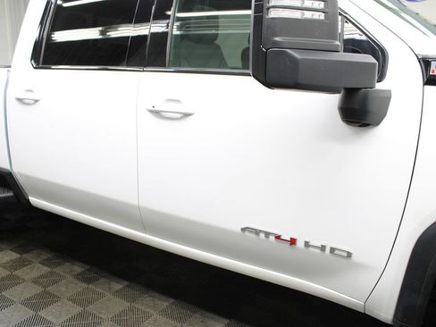 Used 2026 GMC Sierra 2500 AT4 w/ Technology Package AWD/4WD image 44