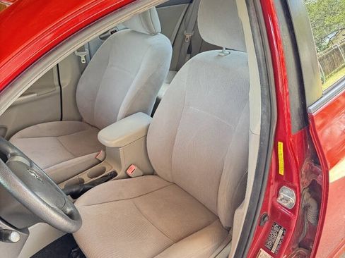 Used 2011 Toyota Corolla LE FWD image 8
