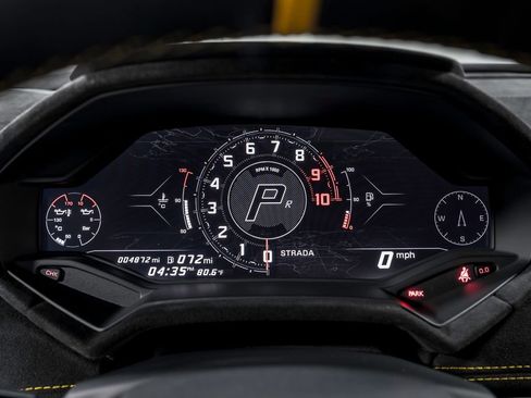 Used 2024 Lamborghini Huracan Sterrato image 15