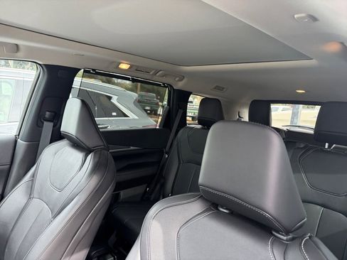 Used 2025 INFINITI QX60 Luxe image 16