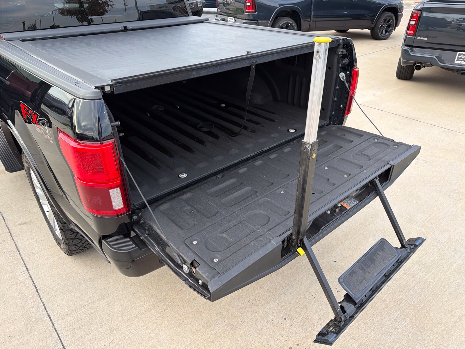 Used 2019 Ford F150 Platinum w/ Equipment Group 701A Luxury AWD/4WD image 19