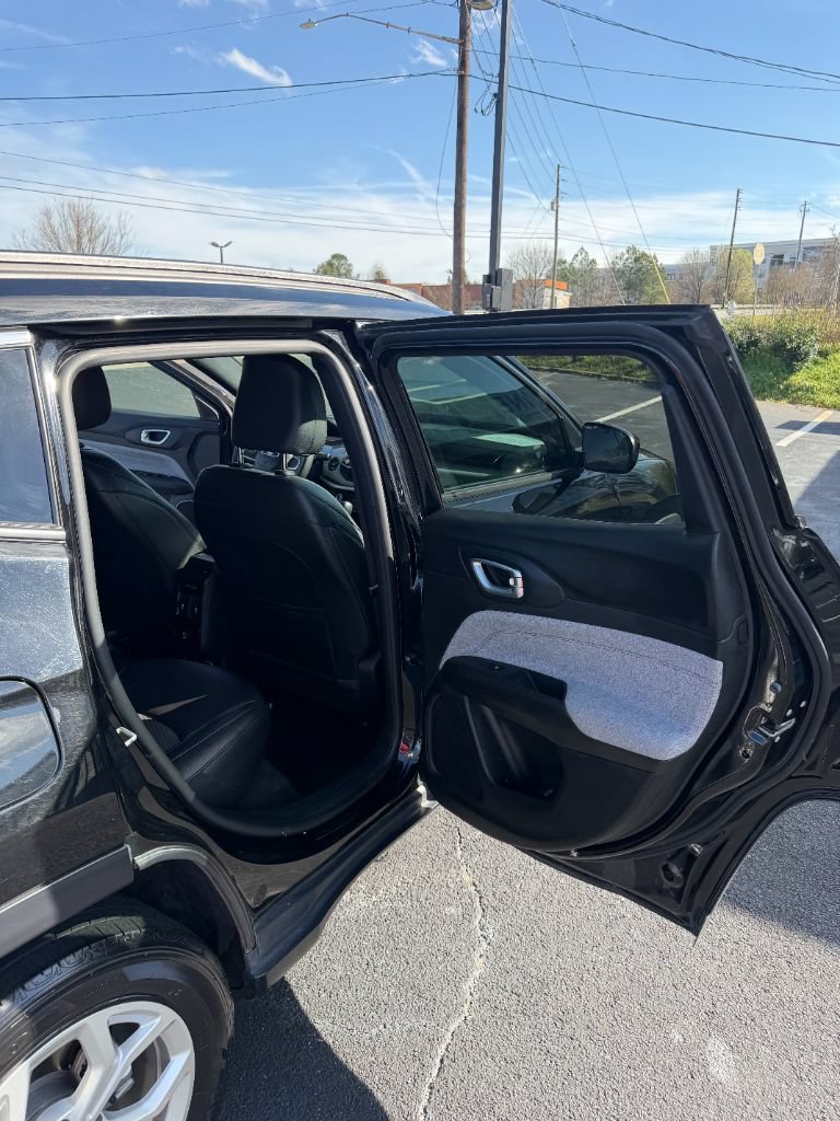 Used 2024 Jeep Compass Latitude AWD/4WD image 20