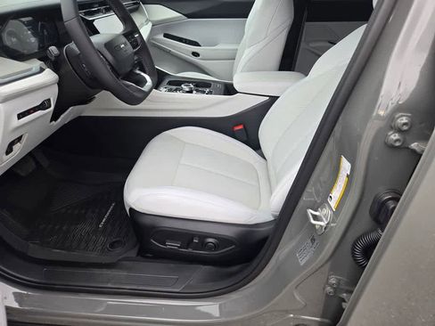 New 2026 Jeep Cherokee Laredo image 18