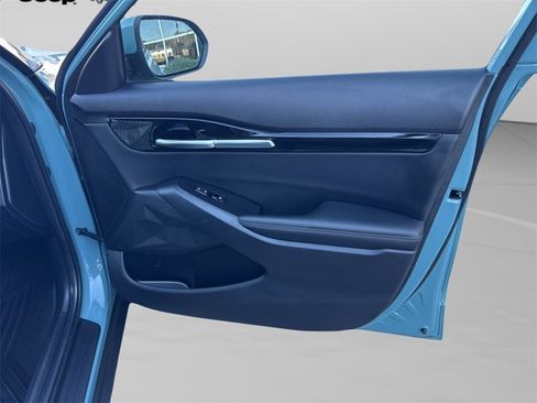 Used 2024 Kia Seltos EX image 32