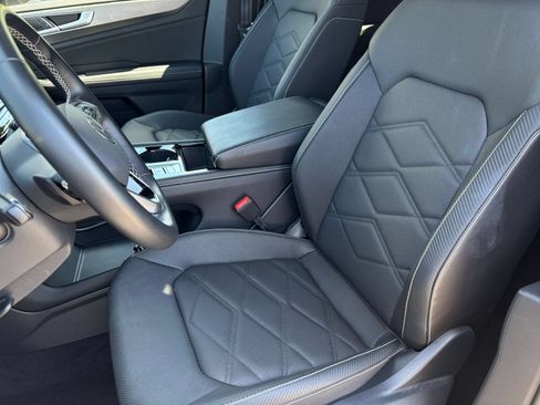 Used 2026 Volkswagen Atlas Cross Sport SE FWD image 39