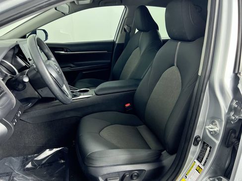 Used 2024 Toyota Camry LE FWD image 8