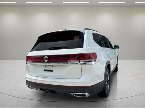 Used 2024 Volkswagen Atlas SE FWD image 5