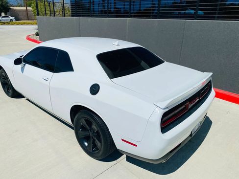 Used 2020 Dodge Challenger SXT RWD image 6