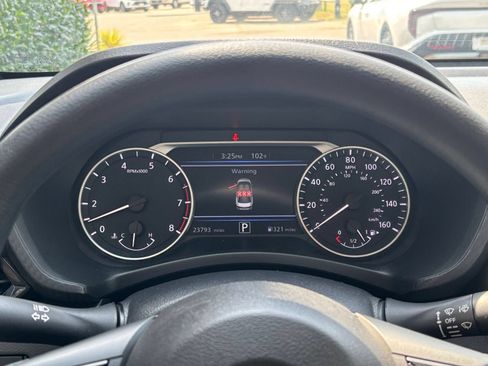 Used 2025 Nissan Sentra SV FWD image 38