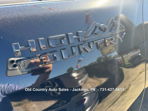 Used 2025 Chevrolet Silverado 2500 High Country w/ Midnight Edition image 12