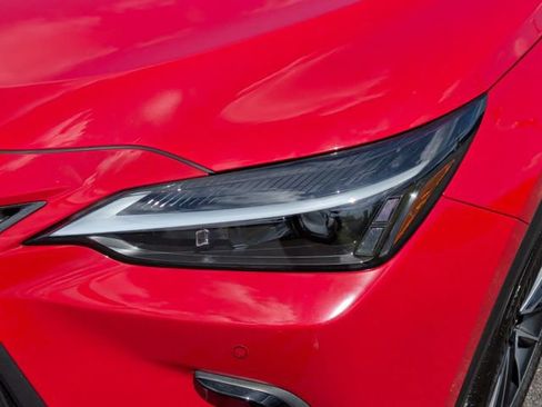 Used 2024 Lexus NX 250 FWD image 11