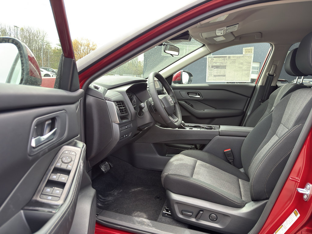 New 2026 Nissan Rogue SV w/ Cold Weather Package AWD/4WD image 11