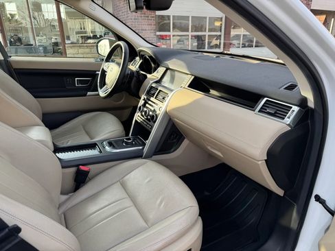 Used 2018 Land Rover Discovery Sport HSE AWD/4WD image 46