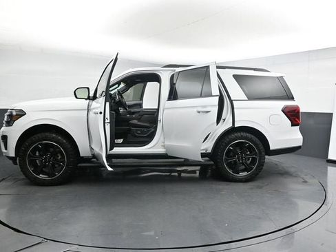 Used 2022 Ford Expedition Limited AWD/4WD image 39