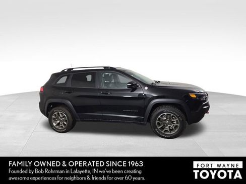 Used 2022 Jeep Cherokee Trailhawk w/ Comfort/Convenience Group image 5