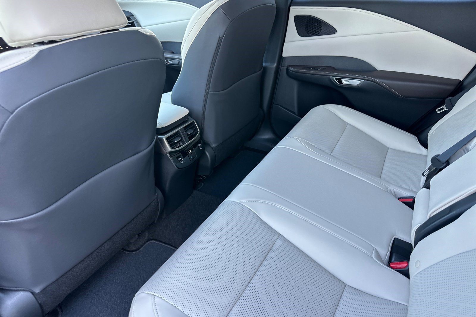 New 2026 Lexus RX 350 Premium Plus w/ Accessory Package (2T) FWD image 24