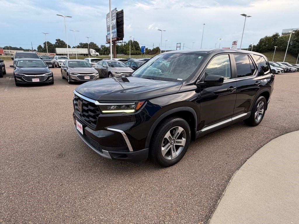 Certified 2023 Honda Pilot EX-L image 1