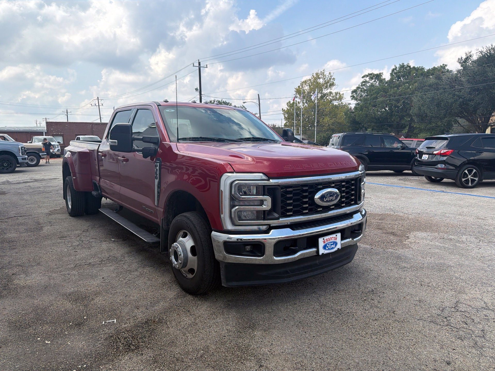 Used 2024 Ford F350 Lariat AWD/4WD image 3