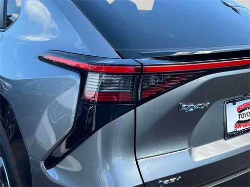 Used 2025 Toyota bZ4X AWD image 11