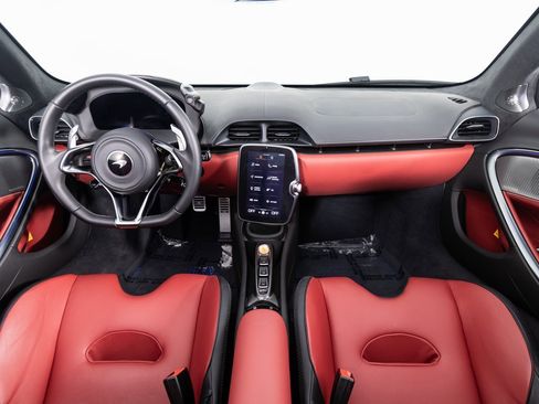 Used 2025 McLaren Artura Spider image 32