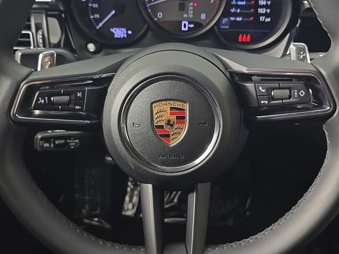 Certified 2023 Porsche Macan S AWD/4WD image 29