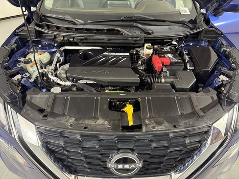Used 2023 Nissan Rogue SV image 39