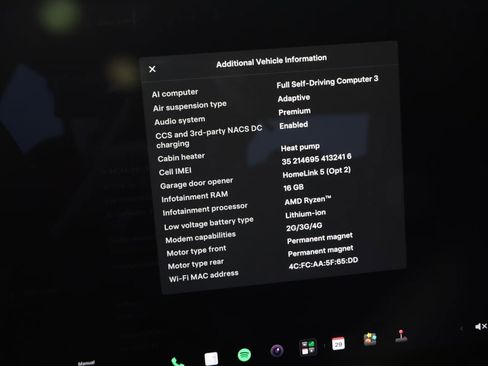 Used 2022 Tesla Model S AWD/4WD image 21