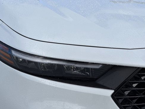 Used 2024 Honda Accord LX image 10