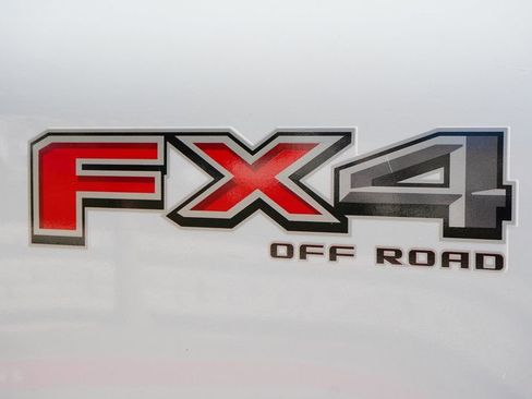 Used 2023 Ford F250 XL w/ FX4 Off-Road Package image 9