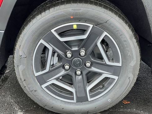 New 2026 Jeep Cherokee Laredo image 6