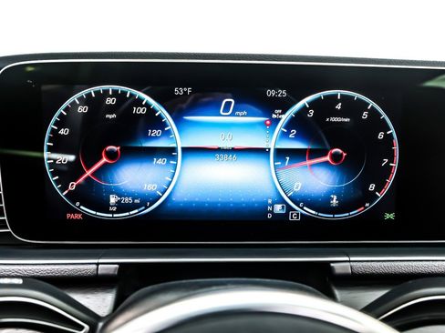 Used 2023 Mercedes-Benz GLE 350 4MATIC w/ Premium Package image 19