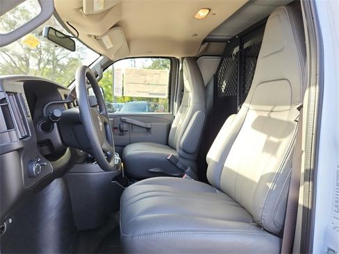 New 2025 GMC Savana 2500 w/ Driver Convenience Package image 18