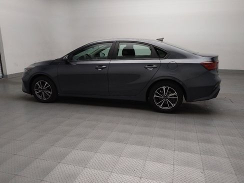 Used 2022 Kia Forte LXS image 3