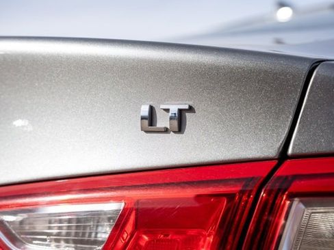 Used 2024 Chevrolet Malibu LT image 10