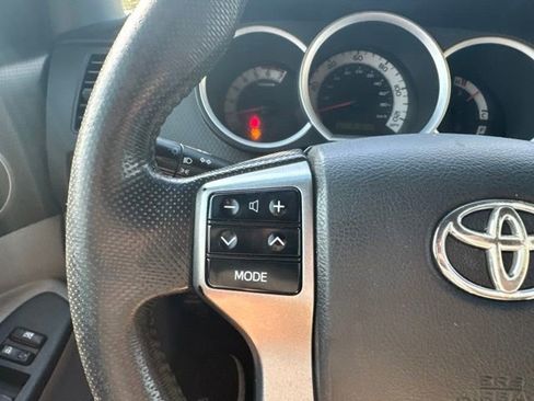 Used 2012 Toyota Tacoma 4x4 Double Cab image 23