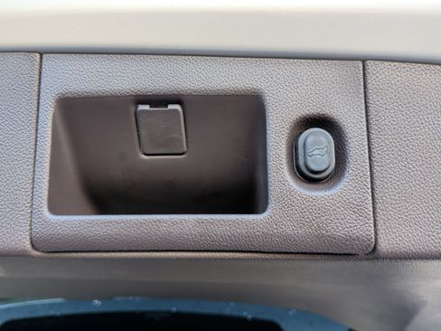 Used 2015 GMC Yukon Denali w/ Premium Package image 43