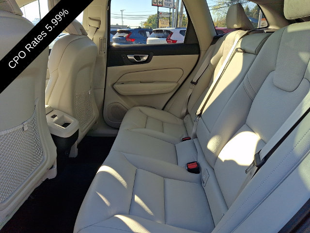 Certified 2024 Volvo XC60 B5 Plus w/ Climate Package AWD/4WD image 12