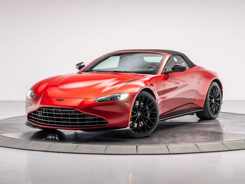 Used 2023 Aston Martin V8 Vantage Roadster RWD image 1