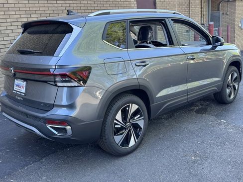 New 2026 Volkswagen Taos SE AWD/4WD image 20