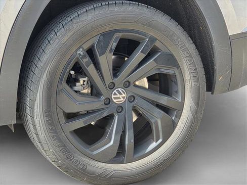Used 2022 Volkswagen Atlas SE image 9