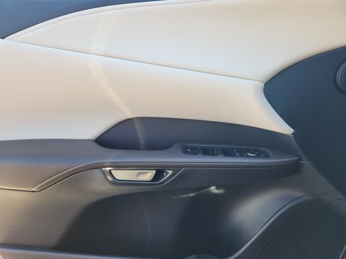 Certified 2025 Lexus RX 350 Premium Plus image 28