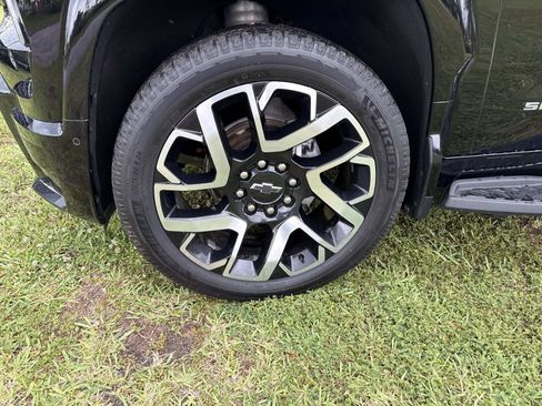 Used 2025 Chevrolet Silverado EV RST image 10